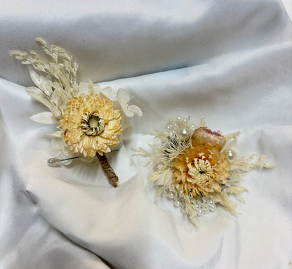 Dried Wristlet &amp; Button hole Set